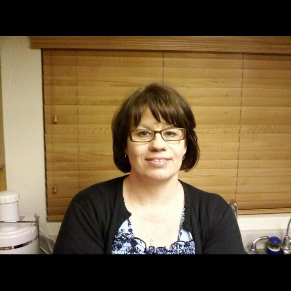 Meet your Posher, Shelly - Picture 1 of 1